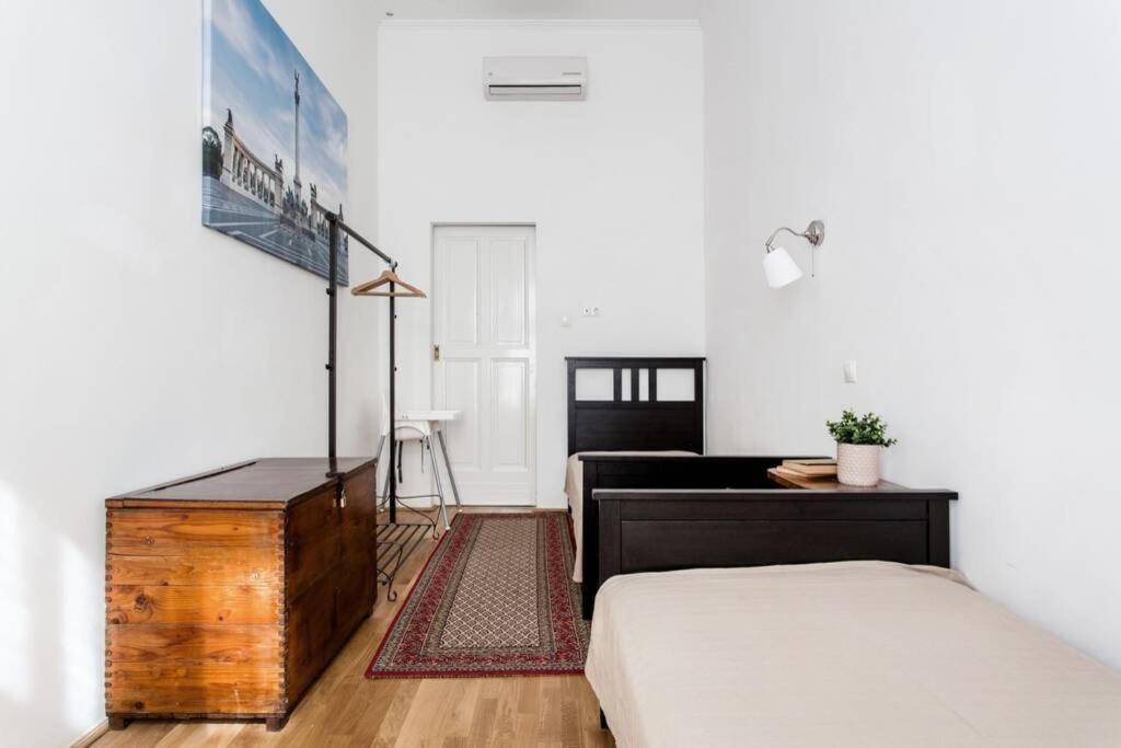 Central Budapest Apartment In Historical Building With Free Private Parking Экстерьер фото